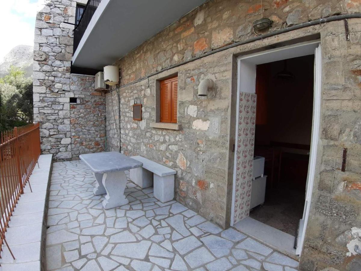 Traditional House Alepis In Areopolis エクステリア 写真