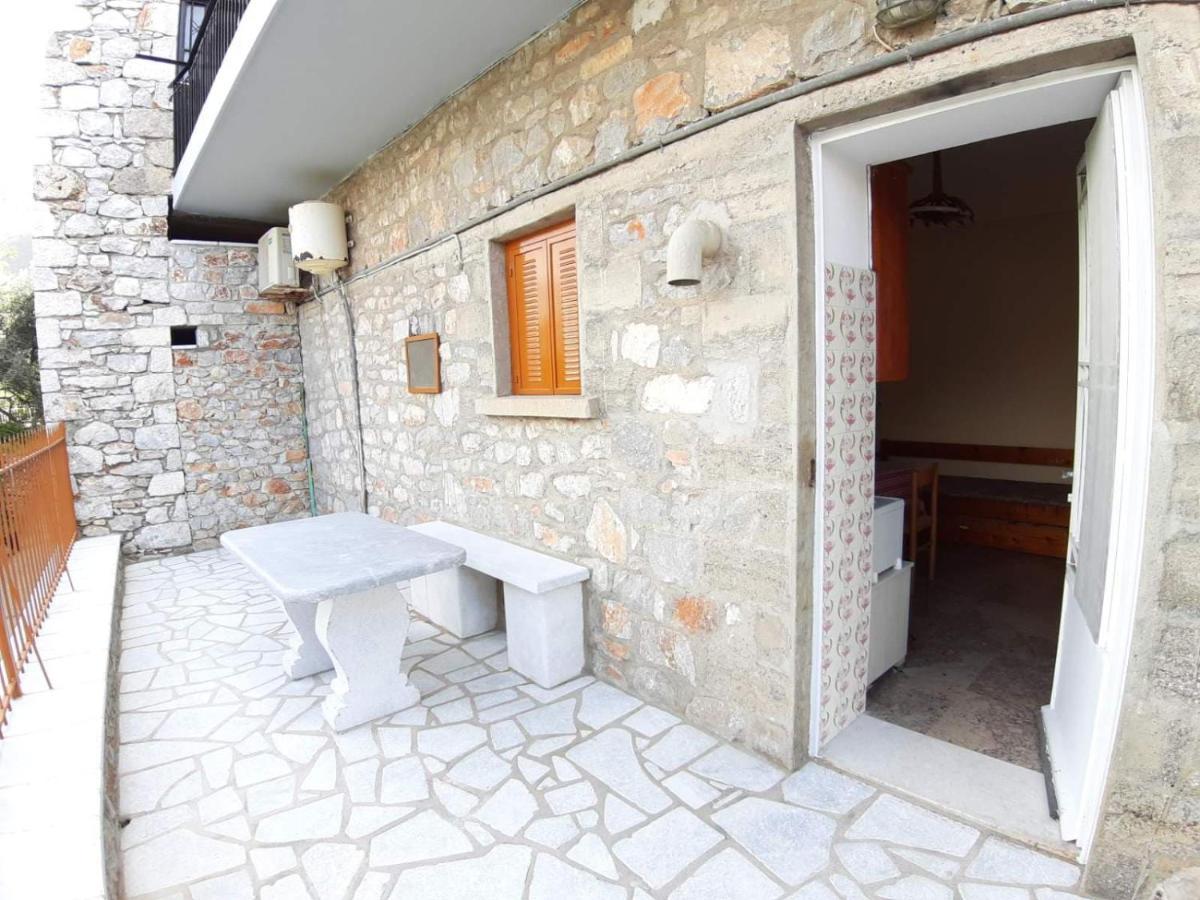 Traditional House Alepis In Areopolis エクステリア 写真